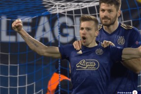 武汉三镇更衣室发声备战中超今晨北京首钢调整名单以备社区盾，TheShy新星失利表现惊艳直接炸裂的简单介绍星空体育中国